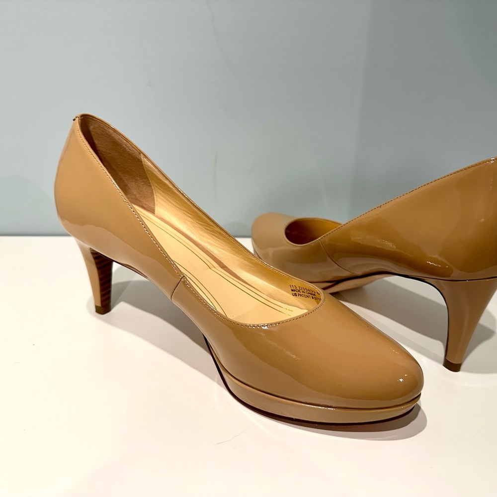 Cole Haan Nude Chelsea Platform Close Toe Nike Air Pumps